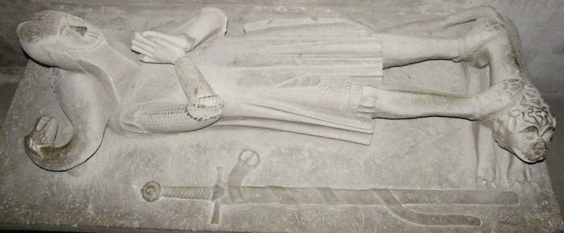 Мечи на скульптурных надгробиях история