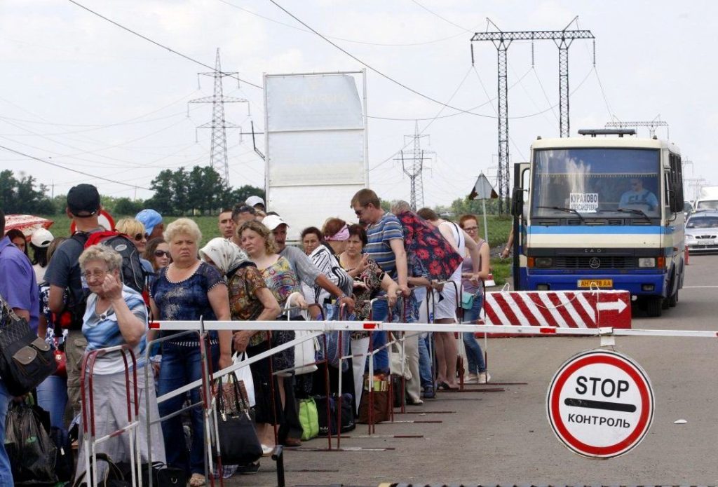 Пожилые жители ЛДНР остались без украинских пенсий