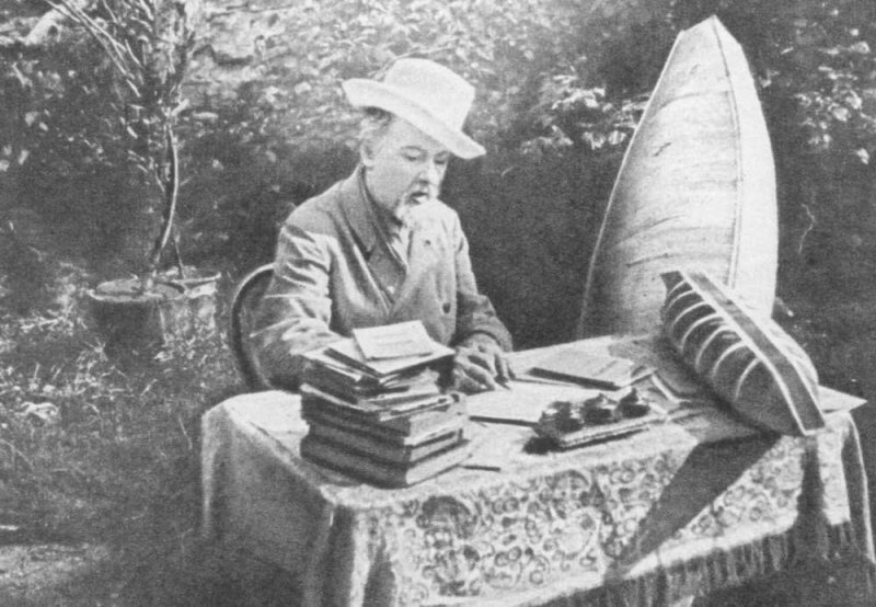 7. К.Э. Циолковский, родоначальник нашей космической мысли. На фото он за работой. Калуга, 1932 год СССР, история, кадры, москва, россия, фотография