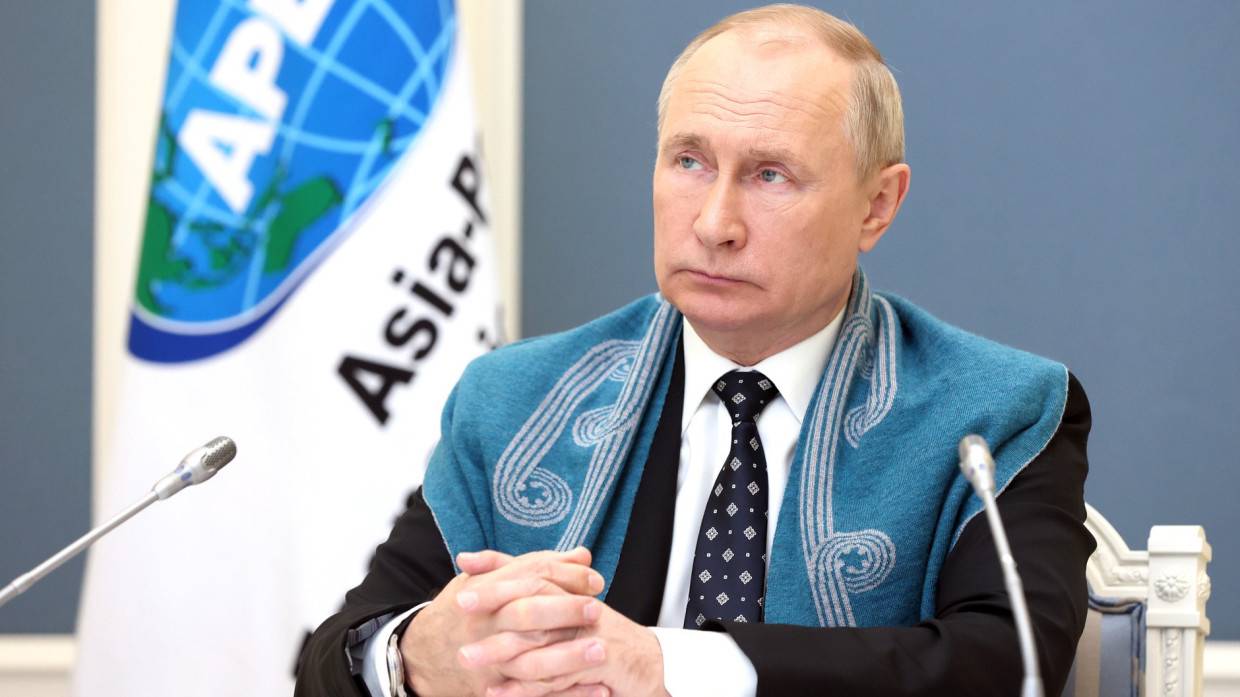 Путин: нужно исходить из способности добра себя защитить Политика