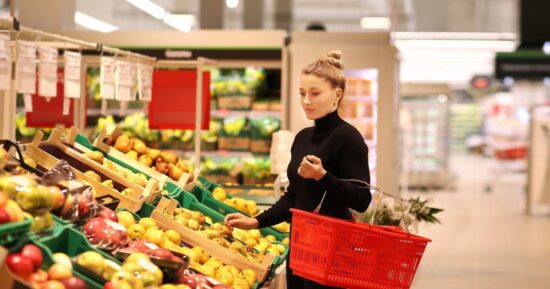 Неоправданный риск: 3 вида продуктов из супермаркета, которыми можно отравиться