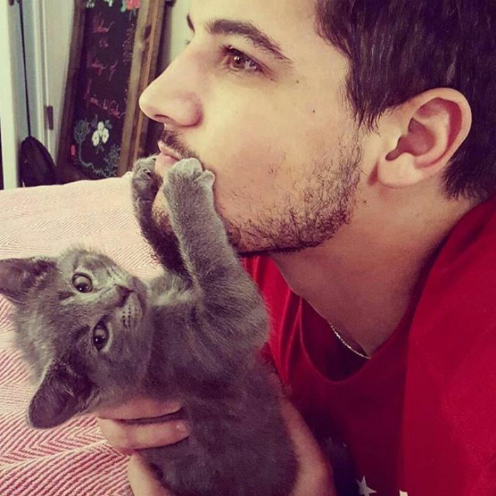 Dudes With Kittens