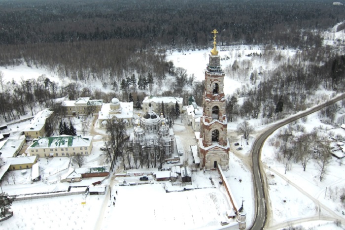 Монастырь на окраине села Авдотьино, на территории Ногинского района Московской области, с колокольней 90,3 метра.