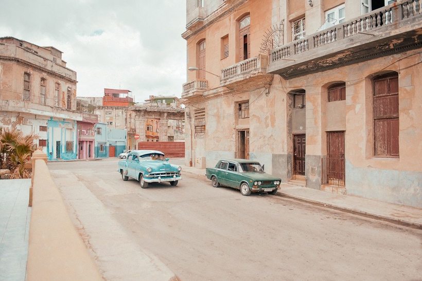 Улицы Гаваны, которые будто вышли из фильмов Уэса Андерсона
