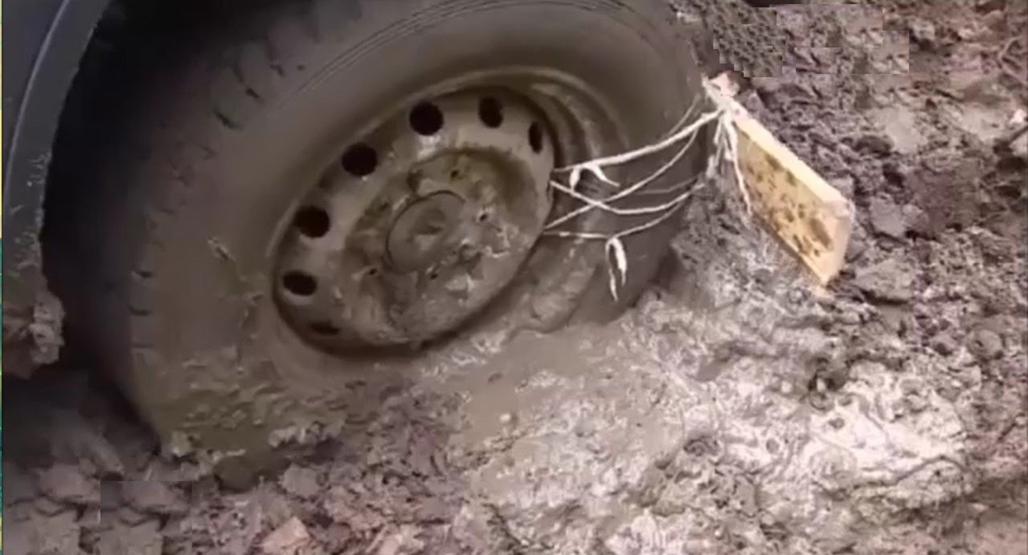 Из грязи палка к колесу