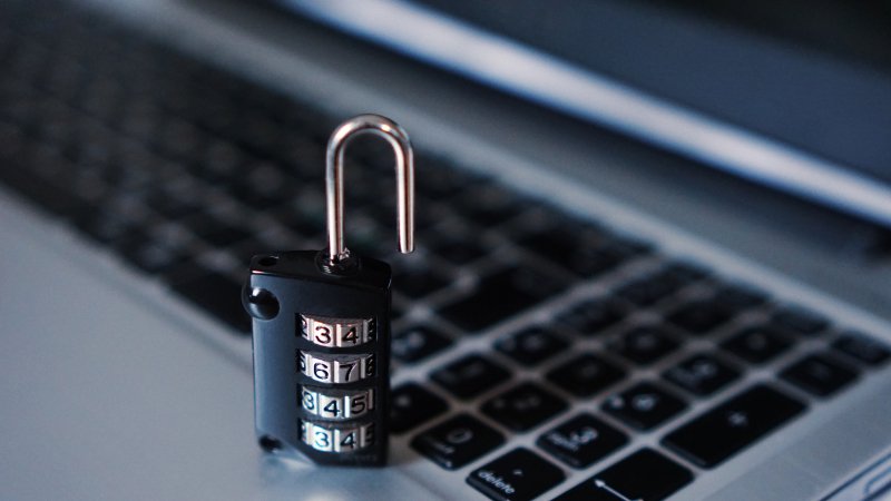 Сбербанк подтвердил кибератаку на инфраструктуру банка