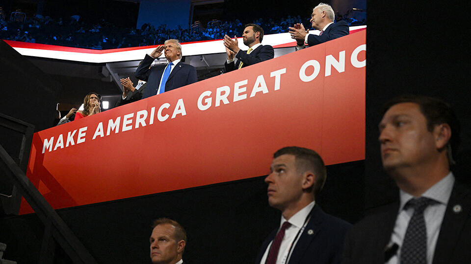  Кандидат в вице-президенты США Джей Ди Вэнс выступил на съезде республиканцев и сделал несколько громких заявлений.-2