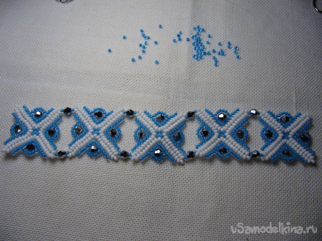 Браслет из бисера «Снежная королева» 