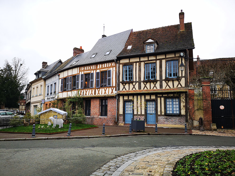 Лион-ла-Форе  – деревня, где охотились герцоги виза