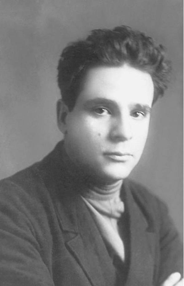 За что расстреляли автора стихов «Я спросил у ясеня…»? жизнь,история,факты