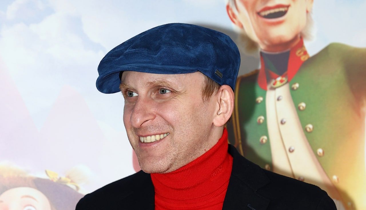 Звезда Comedy Club Гавриил Гордеев стал продюсером по оригинальному контенту в Okko Общество