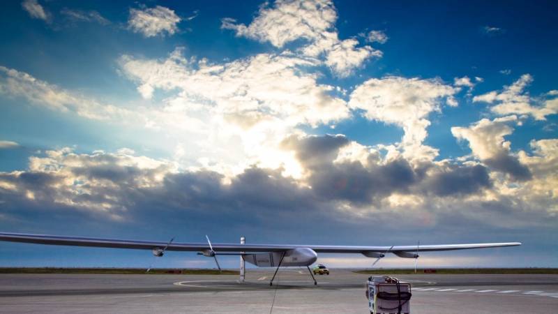 Самолет Solar Impulse 2 станет «атмосферным спутником» для ВМС США Самолет Solar Impulse 2 станет «атмосферным спутником» для ВМС США оружие