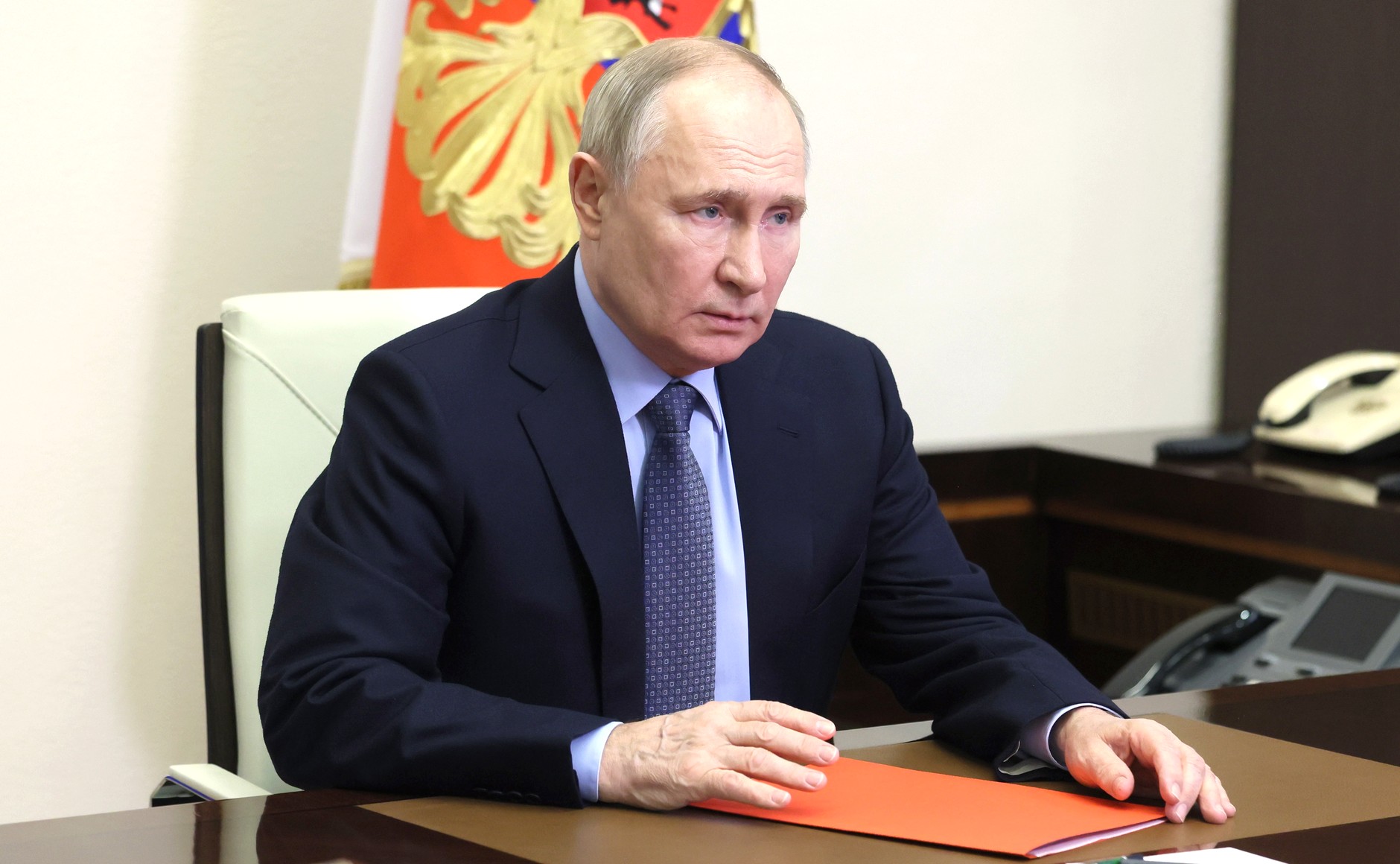Путин остановил губернатора Тюменской области: 