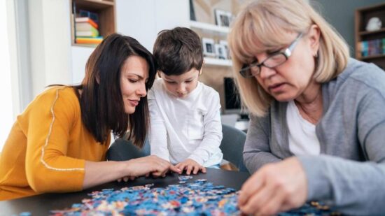 Невролог Бекоева назвала 5 изменений, которые с вами произойдут, если начнете собирать пазлы