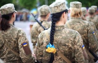 Военная медсестра из Тернополя получила награду от командования ВСУ
