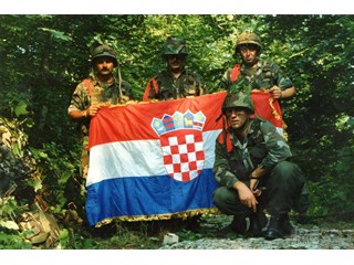 Киев по-прежнему хочет зачистить ЛДНР. Хорватский эрдутский вариант по-украински