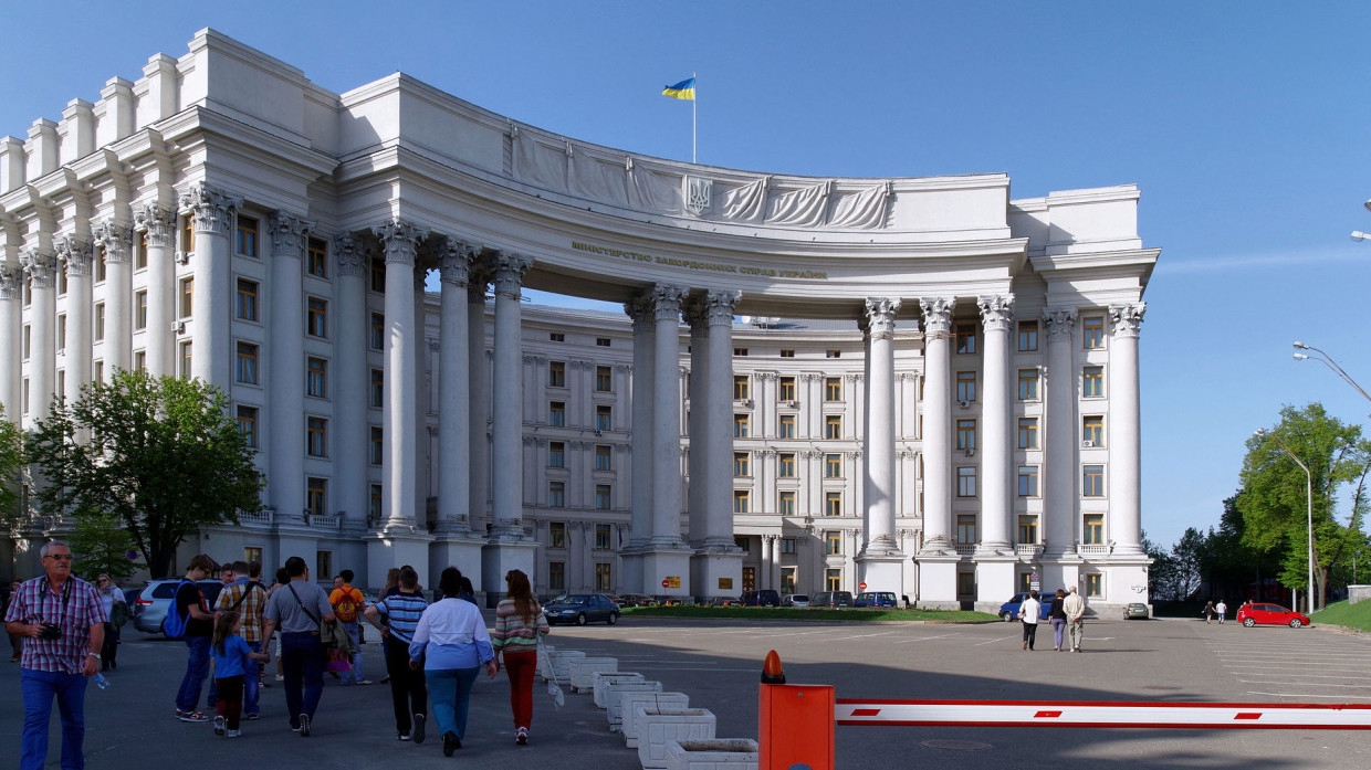 Киев отправит Москве ноту о выдворении старшего дипломата РФ из Украины