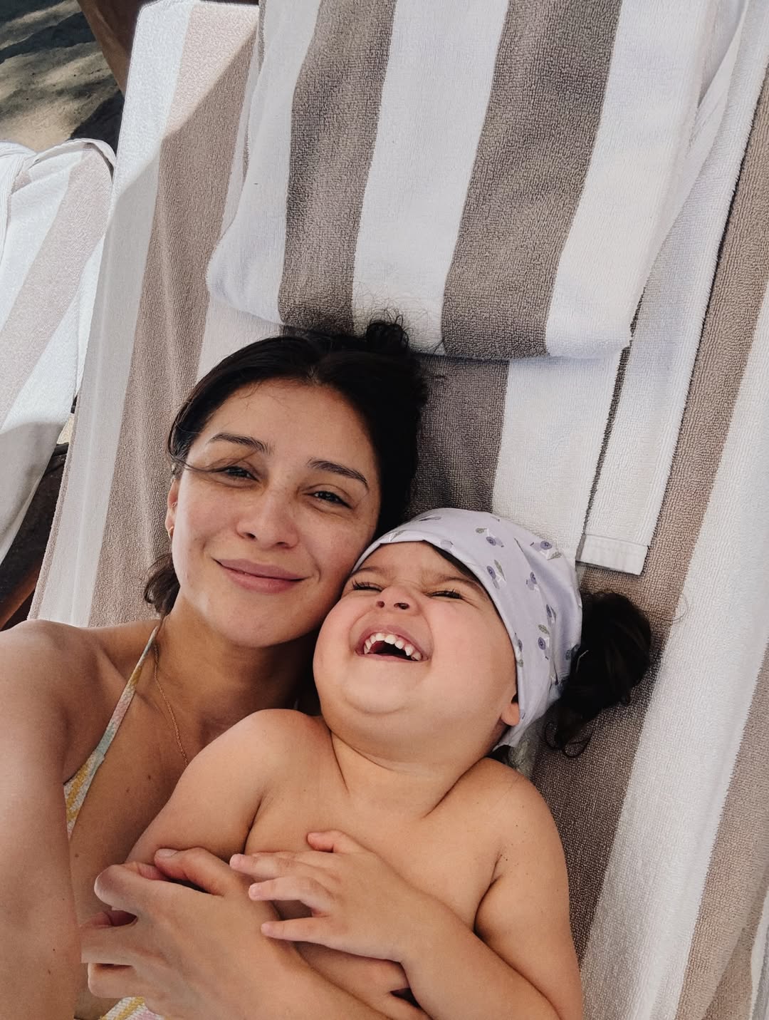 Равшана Куркова показала, как отдыхает с детьми на море