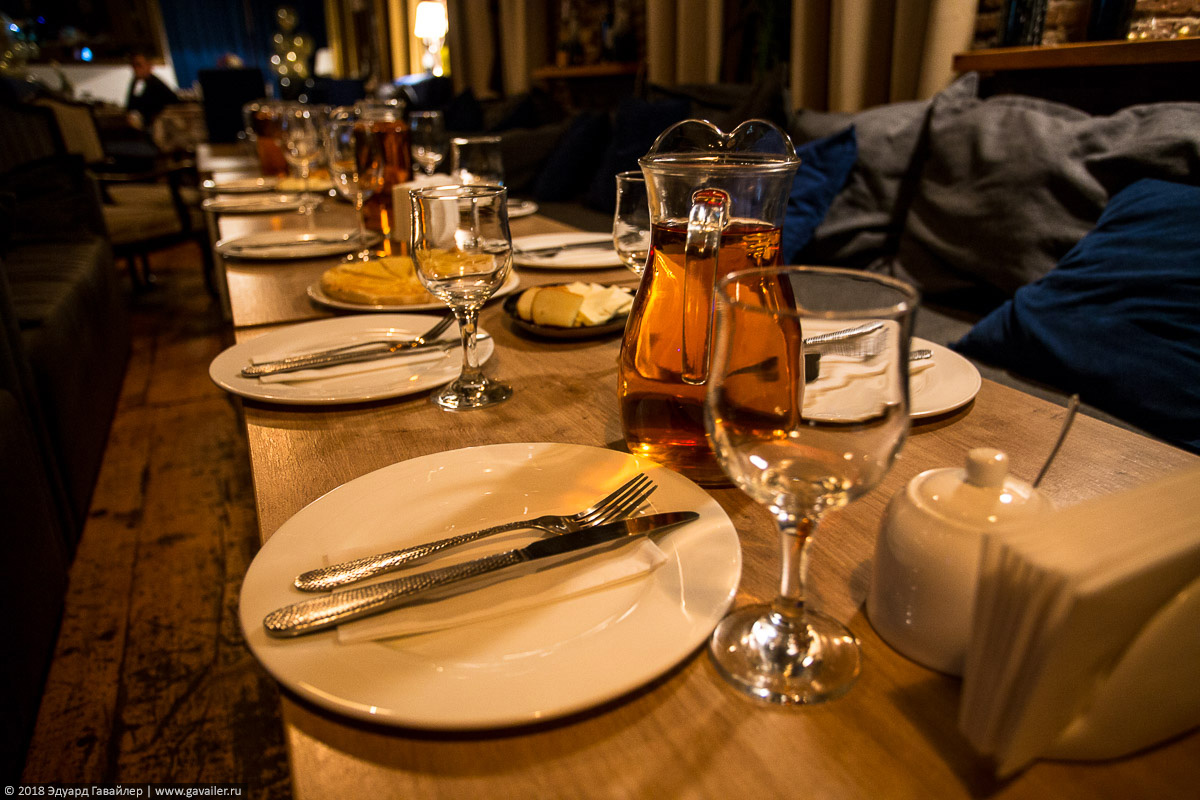 Грузинская кухня: Хачапури, суп Татариахни, свинина по-свански 