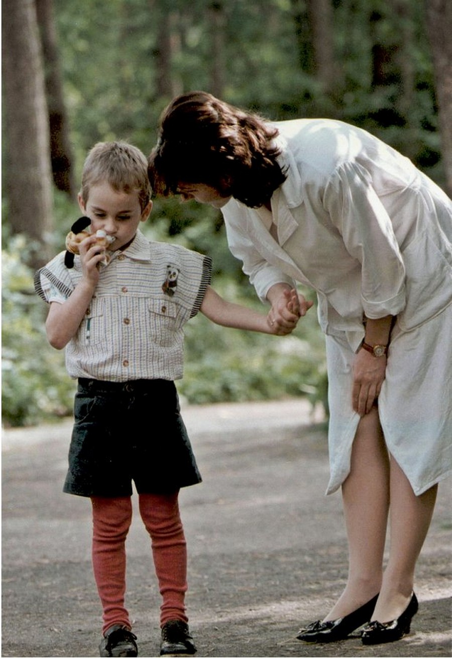 Иван Мишуков: мальчик выживал в стае собак в Реутове Иван Мишуков: мальчик выживал в стае собак в Реутове дети,жизнь,истории,общество,происшествия,собаки