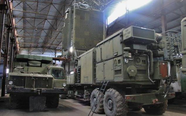 Основа наземного сегмента ПВО РФ в 1990-е годы. ЗРС С-300ПТ, С-300ПС и С-300ПМ оружие