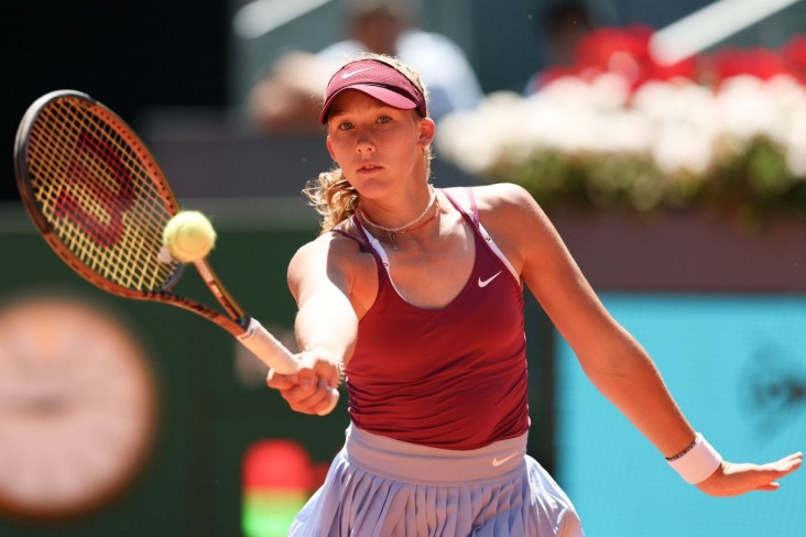 Россиянка Мирра Андреева вышла в четвертьфинал теннисного турнира в Мадриде