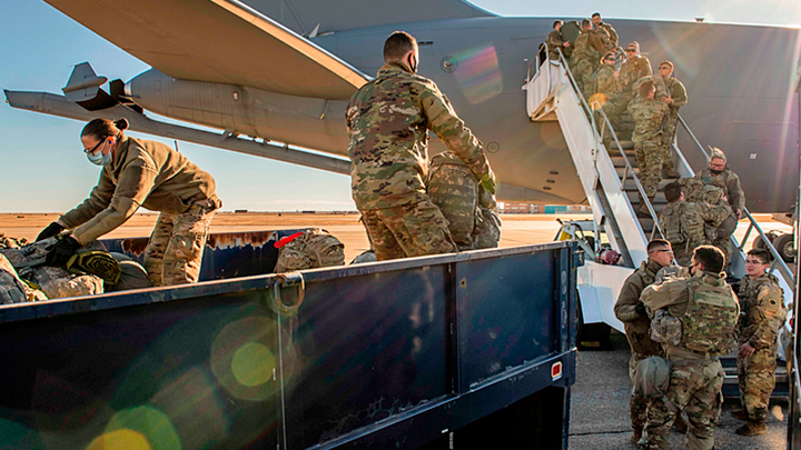 "НАДО БЫЛО УНИЧТОЖАТЬ ВЕРТОЛЁТЫ". ПОВОД ДЛЯ ИМПИЧМЕНТА: БАЙДЕН ОТДАЛ РУССКИМ НОВЕЙШЕЕ ОРУЖИЕ
