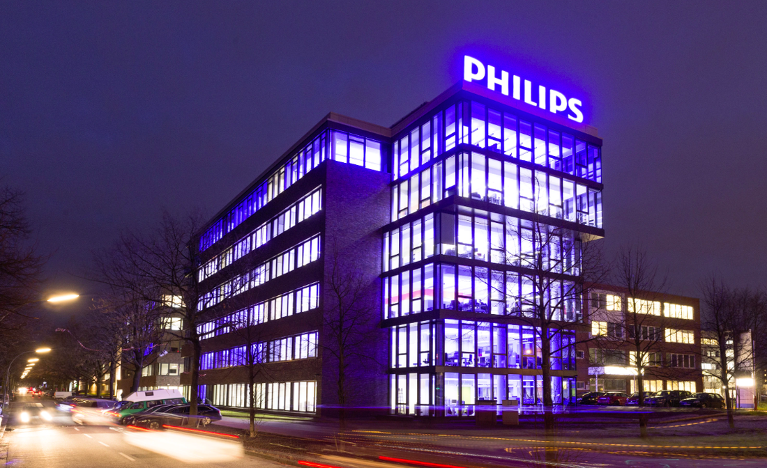 Мошенник или гений? Телемастер обещал уместить все фильмы мира на одном CD, но внезапно умер CD