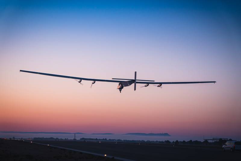 Самолет Solar Impulse 2 станет «атмосферным спутником» для ВМС США Самолет Solar Impulse 2 станет «атмосферным спутником» для ВМС США оружие