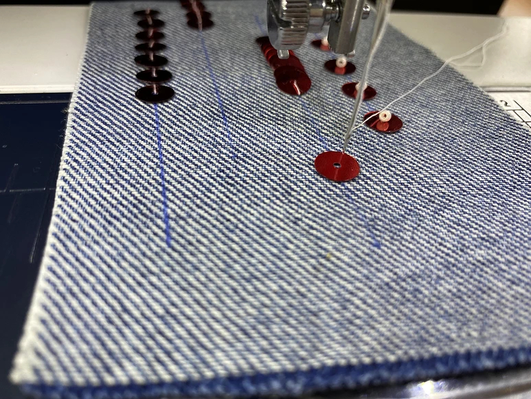 Как пришивать пайетки вручную и на швейной машине мастер-класс,шитье