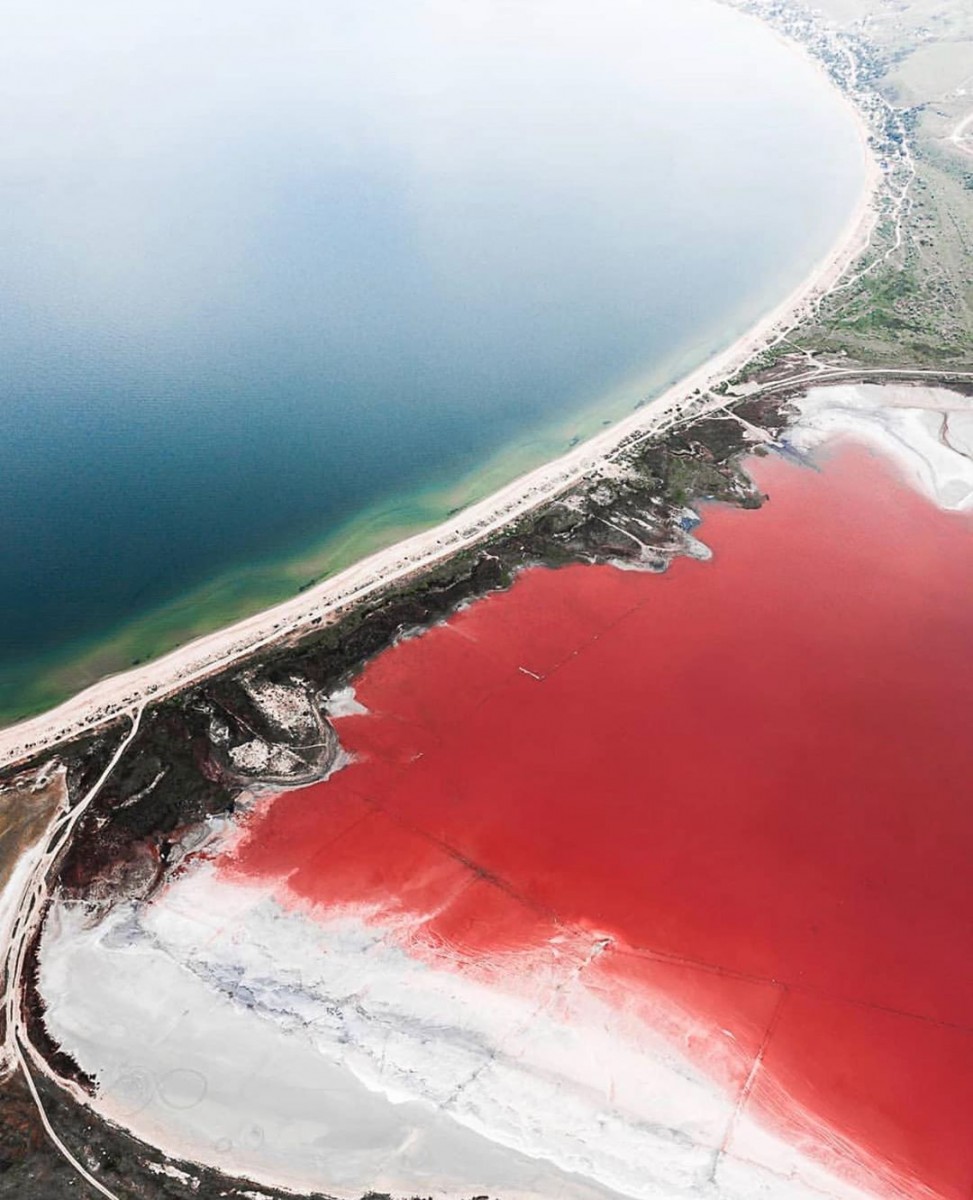 8 завораживающих фото розового Чокракского озера, которое находится в Крыму путешествие,туризм