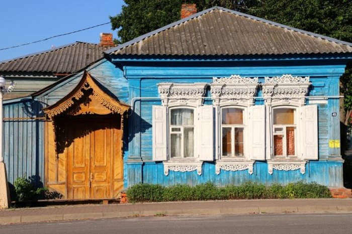 Почему город Злынка под Брянском называют «кружевным» и какими узорами украшены его дома архитектура,дома,зодчество,резьба