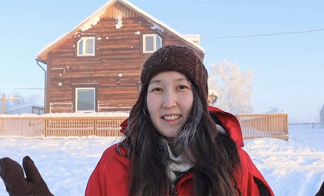 Как строят дома в Якутии, чтобы они держали тепло когда снаружи минус 70: видео
