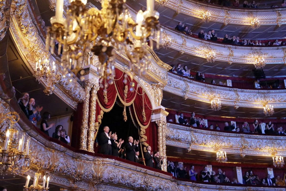Оперный театр – гордость и достояние любого города.-13