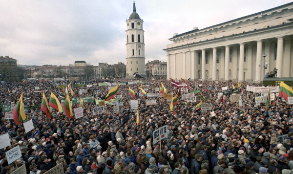 Лидер Компартии Литвы: Горбачев вытеснил страны Прибалтики из Советского Союза