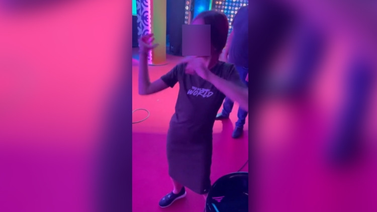 Дочь Кристины Орбакайте станцевала под хит певицы «Май» Шоу-бизнес