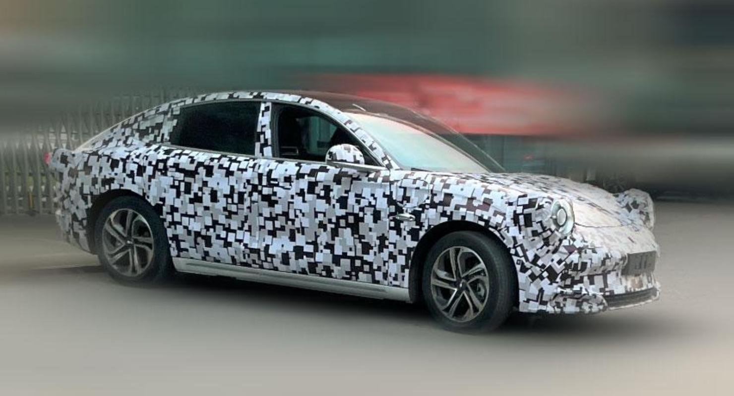 Серийная вариация китайского электрокара Ora Car Lightning проходит тестирование