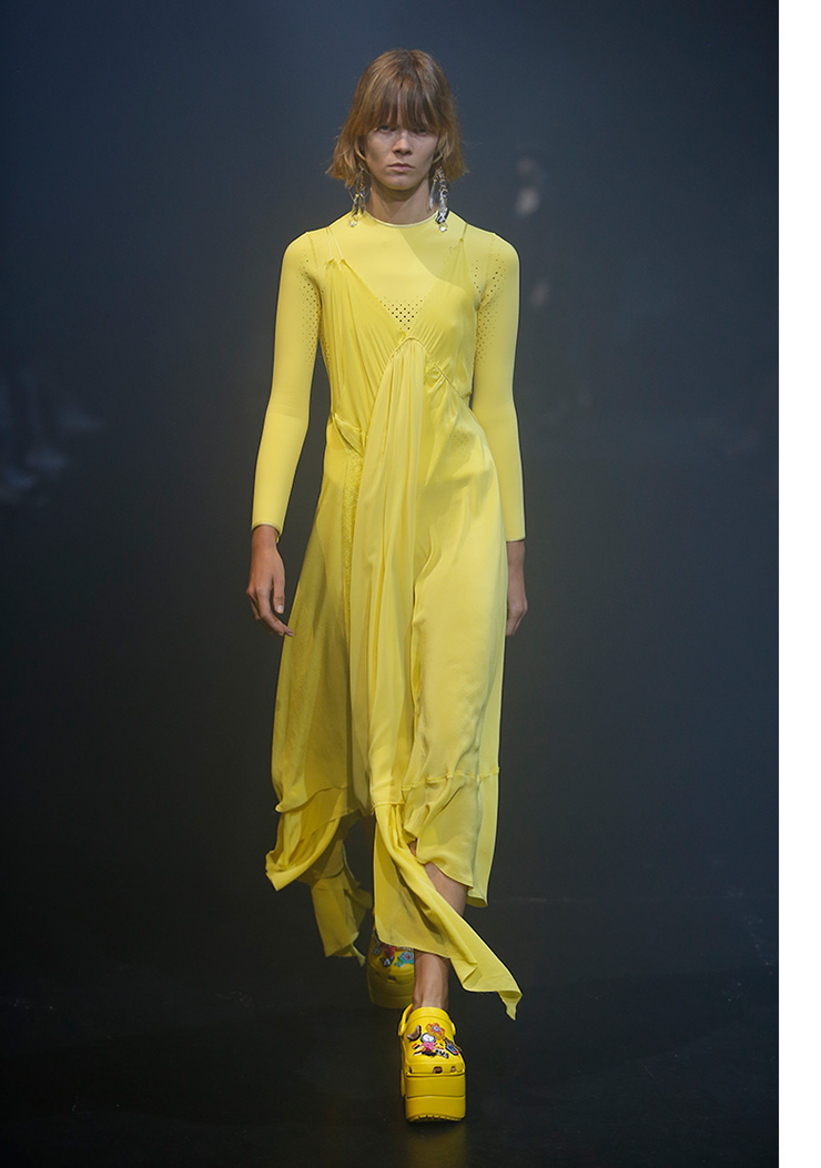 Balenciaga весна-лето 2018
