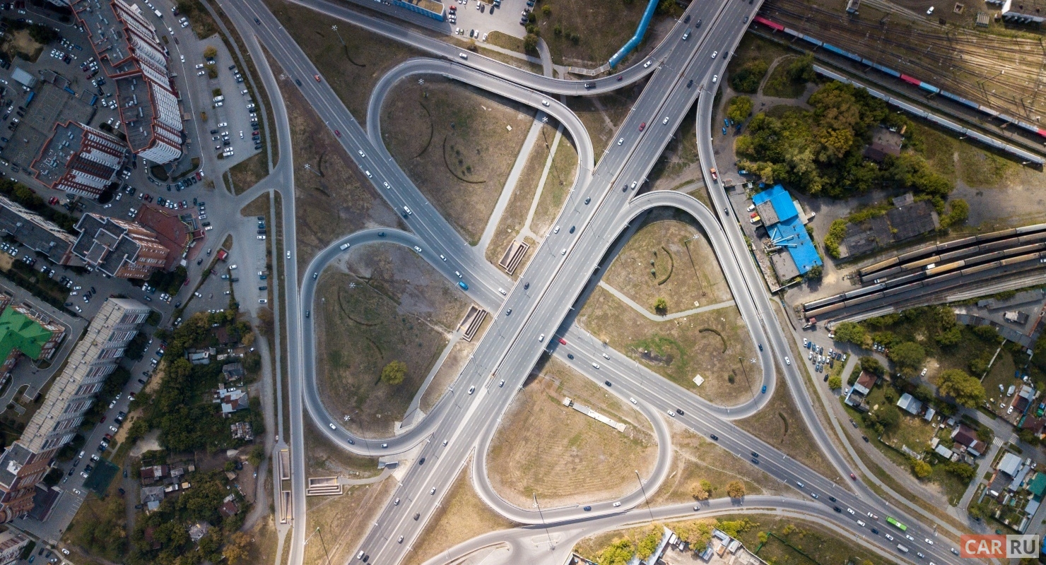 В Санкт-Петербурге поднимут тарифы за проезд по платным дорогам в 2022 году