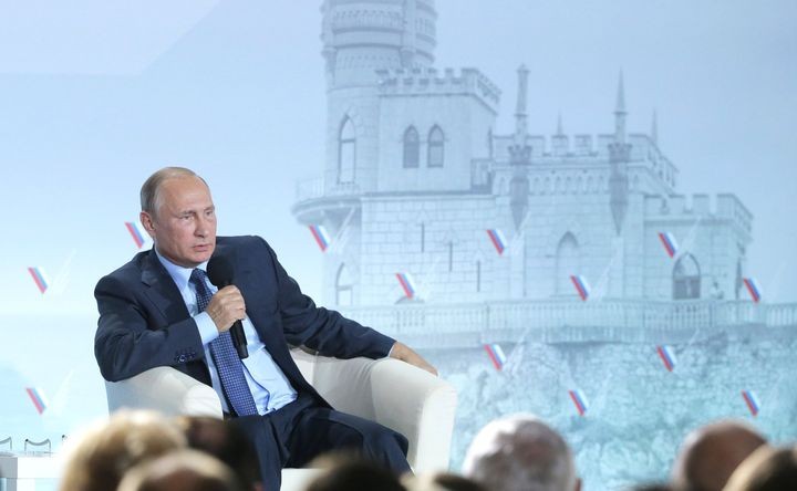 Россияне предпочитают слушать Путина без посредников