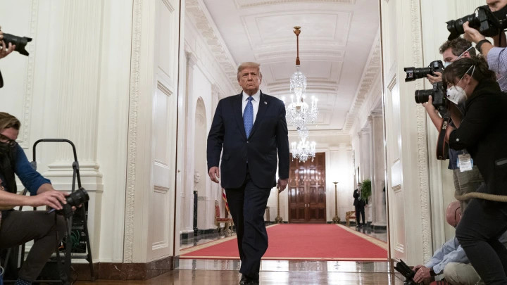 Трамп публично унизил Зеленского и указал на его место в переговорах