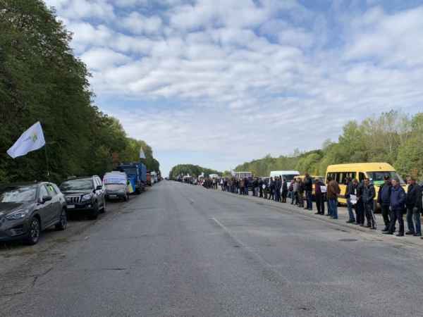 Колиивщина? В Украине на акцию против продажи земли иностранцам поднялись селяне из 15 областей Колиивщина? В Украине на акцию против продажи земли иностранцам поднялись селяне из 15 областей новости,события,новости,общество,политика