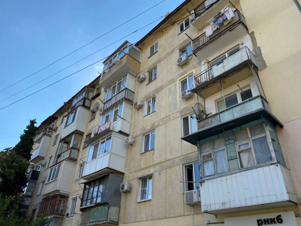 Севастопольские коммуналки: пациент скорее жив, чем мёртв