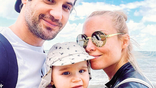 Богатырев забил тревогу из-за развода с Арнтгольц: «Какая-то ошибка» - похожая новость на Toplenta