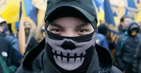 В киевском торговом центре «River Mall» националисты группировки «Украинское знамя» устроили дебош. Радикалы ополчились...