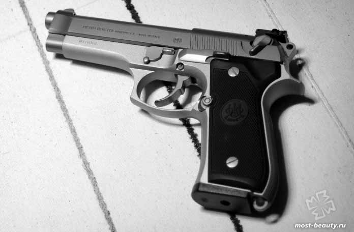 Самые мощные пистолеты: Beretta 92