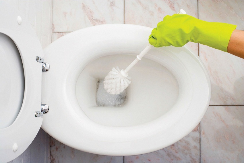 Как очистить унитаз от известкового налета: 9 действенных способов полезные советы,уборка