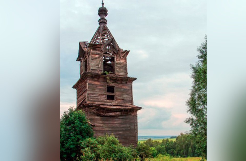 В Нижегородской области по решению епархии сожгли аварийный храм. ФОТО: Нижегородская митрополия.