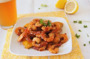 Креветки жареные в соевом соусе с медом