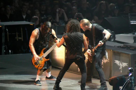 Концерт группы Metallica спровоцировал небольшое землетрясение, сообщают СМИ